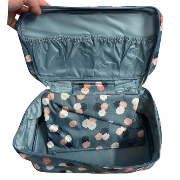 NWOT Alena Culian Waterproof Underwear Travel Bag and Bra Organizer Polka Dot - Picture 6 of 7